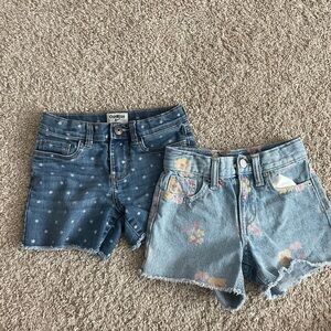 (2) girls size 6 Jean shorts